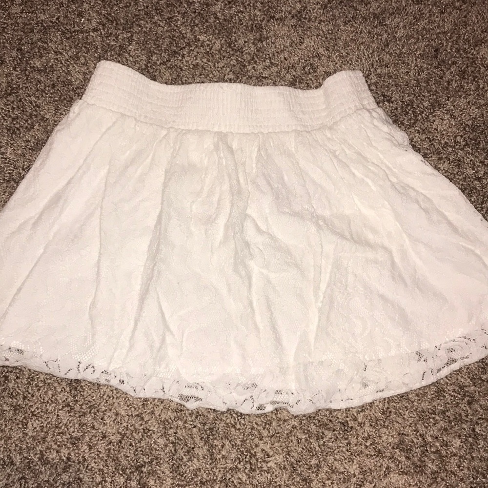 white lace skirt